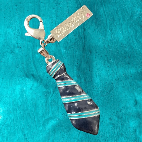 💖 Little Lily Pet Collar Charm 💖 - Picture 1 of 1